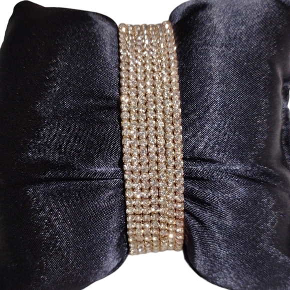 Set Of 7 Rhinestone Stretch Bracelets NWOT - Picture 5 of 5